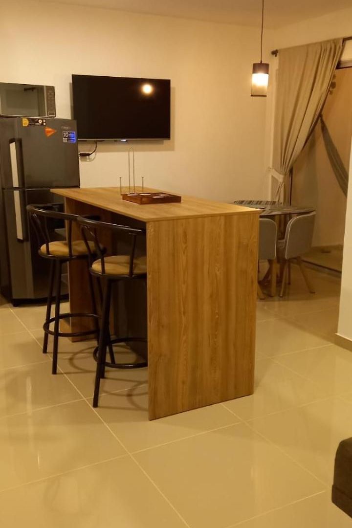 Moderno Con Piscina Y Vistas Espectaculares Apartamento