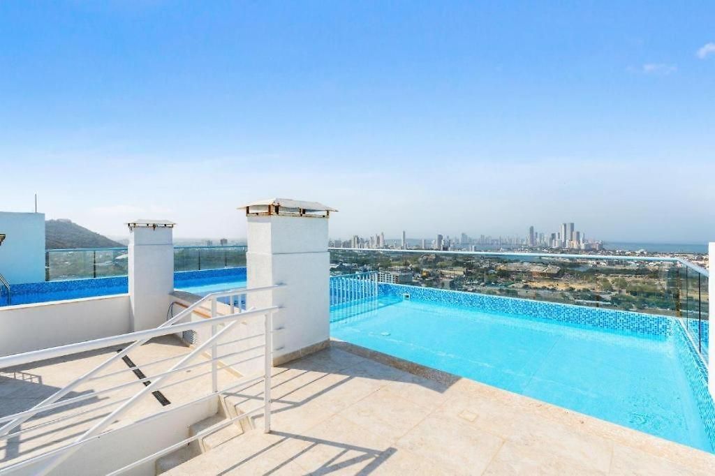 Moderno Con Piscina Y Vistas Espectaculares
