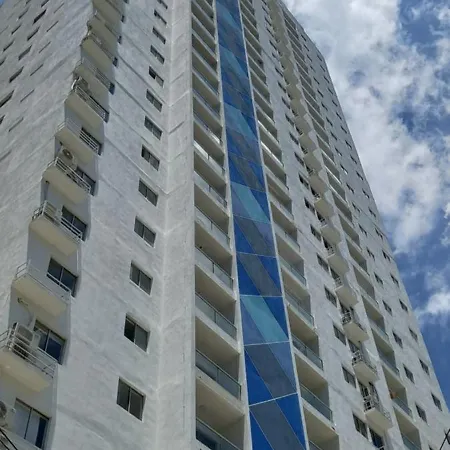 Moderno Con Piscina Y Vistas Espectaculares Apartamento